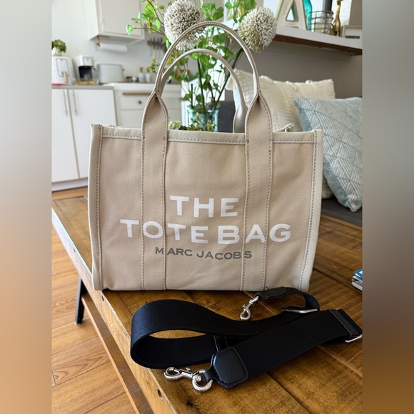 Marc Jacobs The Tote Bag - Picture 14 of 14